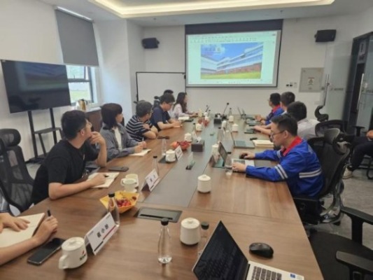 f40af2975a095f70d0505e3217cfe161